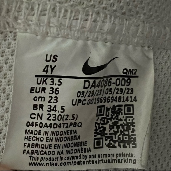 Nike Blazers Mid ‘77 Sneakers White With Iridescent Swoosh Youth Size 4Y - Picture 12 of 12